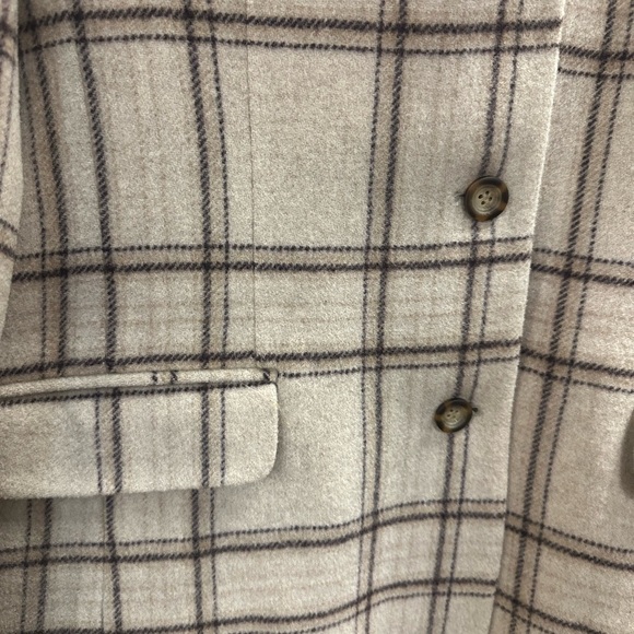 Vintage L.L. Bean plaid wool jacket. A true classic. - Picture 3 of 8